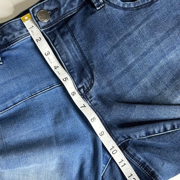 Lane Bryant Women's size 14 Mid-rise Blue Capri - Picture 7 of 14